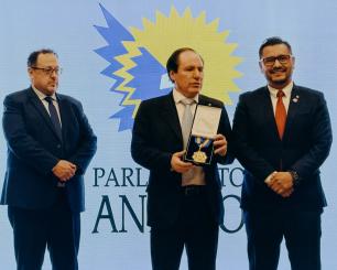 El Parlamento Andino confiere la distinción "Eloy Alfaro" al Banco Central de Bolivia.